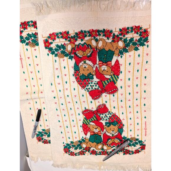 Vintage Cannon Christmas Bears Hand Towes Set of 2 Cotton Cream Red Green 25x16 - Picture 8 of 8